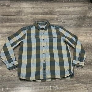 Men's Green and Blue Plaid REI button down shirt size M